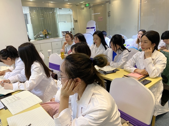 探索四川成都微整學(xué)習(xí)班 在線咨詢開啟專業(yè)成長之旅